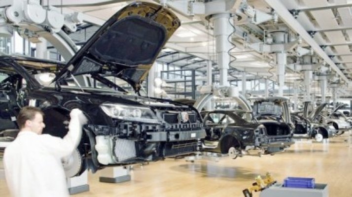Cadou de 1 iunie - salarii mărite pentru angajaţii Volkswagen